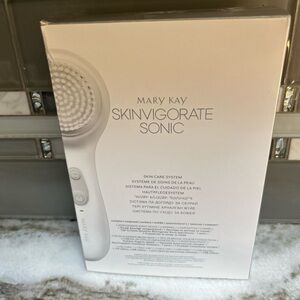 Mary Kay Skinvigorate Sonic Skin Care System Facial Cleansing Brush Exfoliating